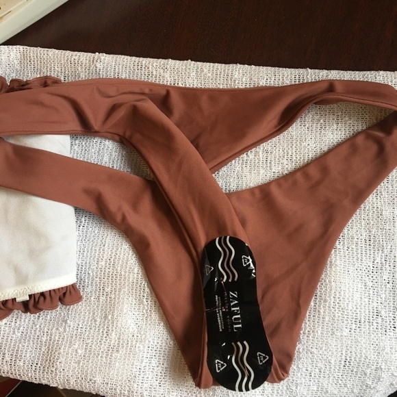 Zaful Forever Young 2 Piece Swimsuit Bikini Bathing Suit Shirred Smocked NWOT - Picture 10 of 15